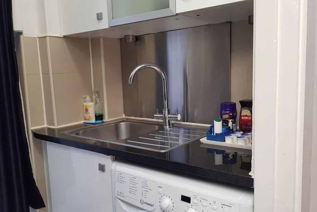 Studio Apt With Huge Balcony Near Oxford St - Marble Arch - Hydepark ลอนดอน ภายนอก รูปภาพ